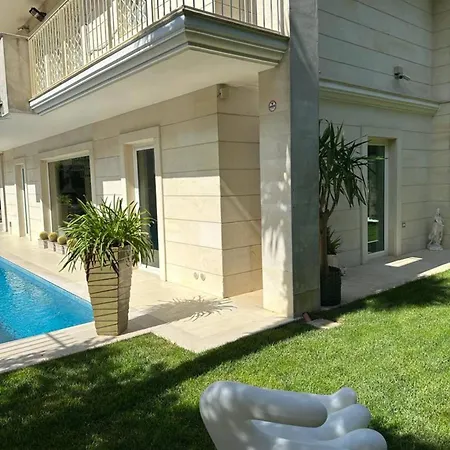 Home Suite Home Villa *